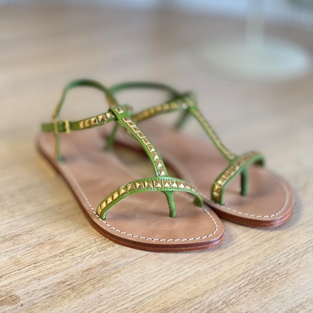 NIB‎ Mystique Sandal Thong Olive Green Leather Gold Studded Sandals Size 8